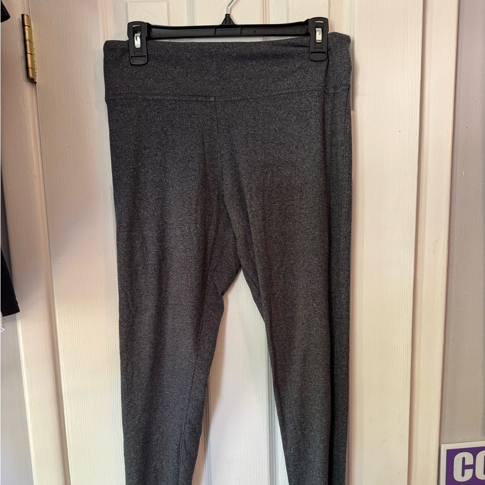 grey leggings